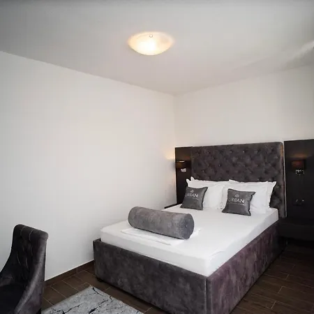 公寓 Urban Suites &