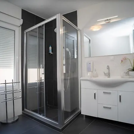 公寓 Urban Suites &